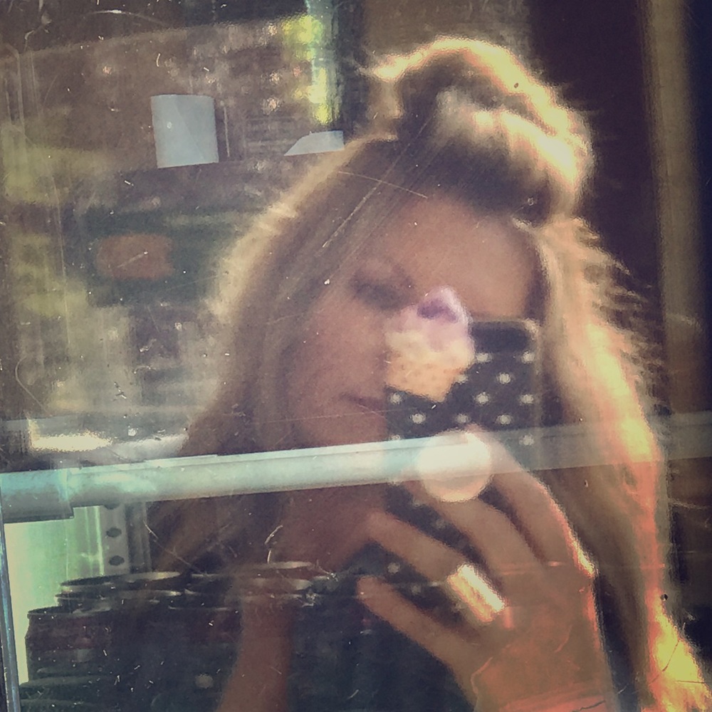 Meet your Posher, Julie